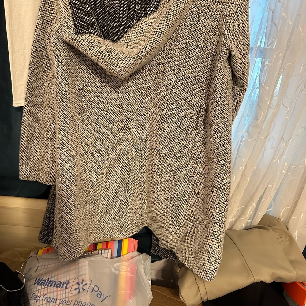 BB Dakota Black and White Knit Cardigan - Picture 4 of 6